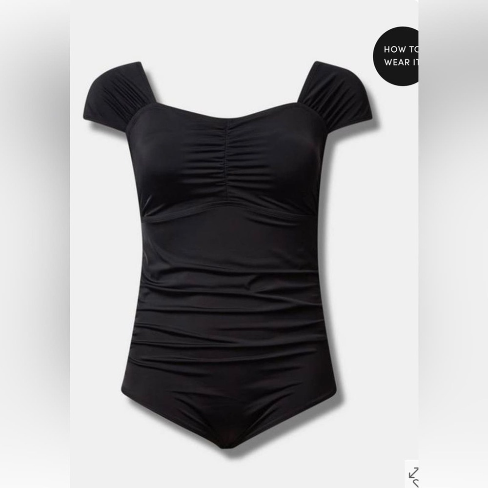 New! Torrid sz 3 Wireless Ruched‎ Cap Sleeve Swim Bathing Suit 3X